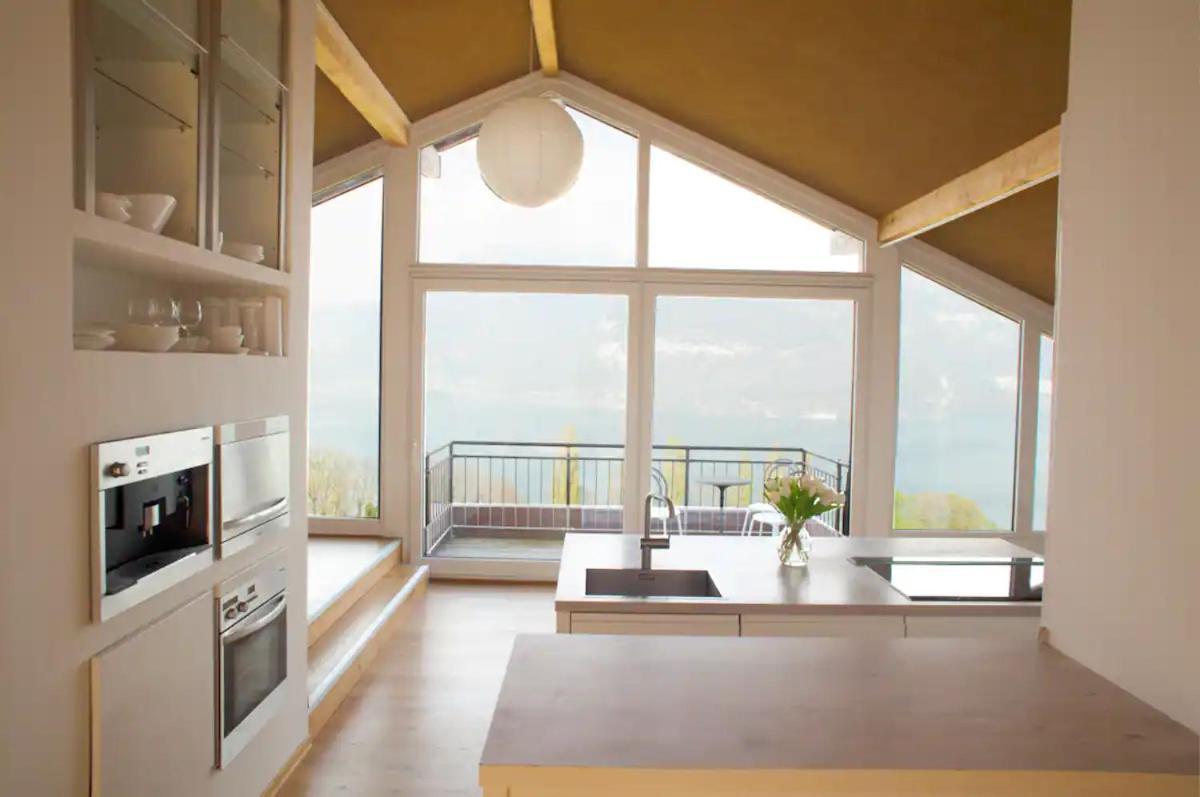 Lakeview Gem Krattigen Ngoại thất bức ảnh