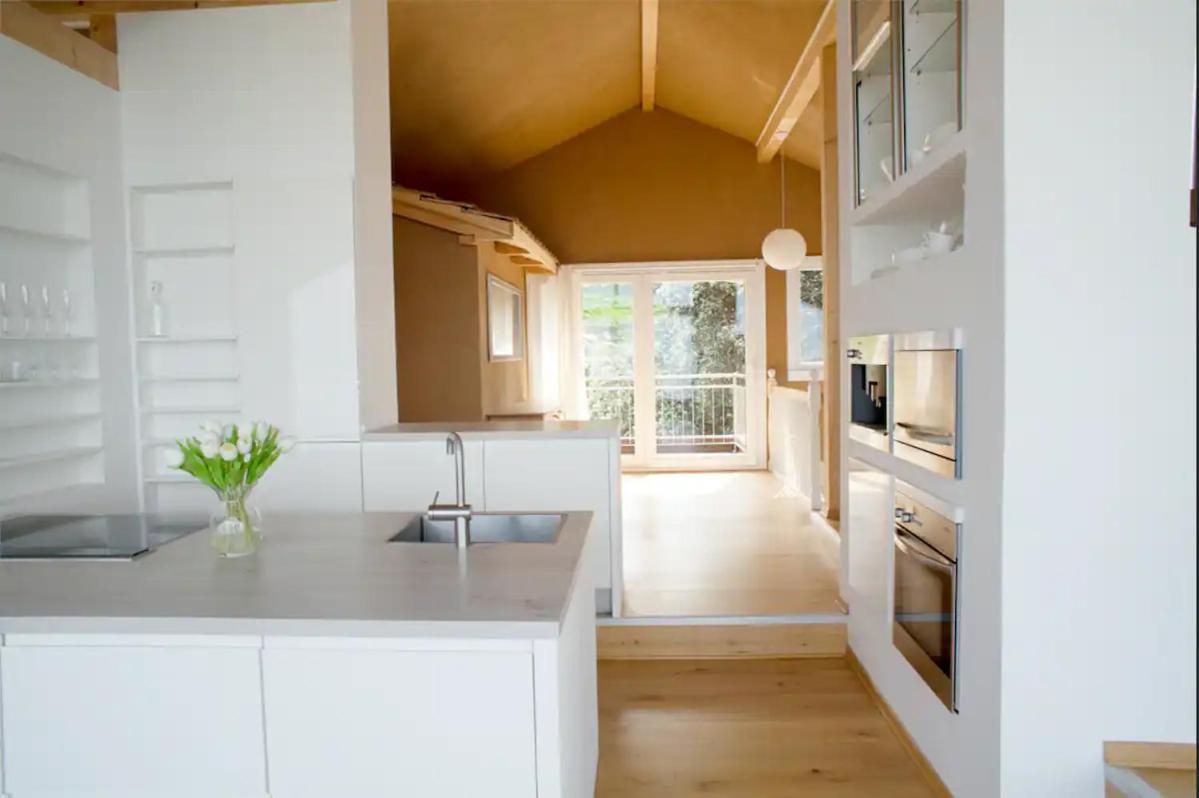 Lakeview Gem Krattigen Ngoại thất bức ảnh